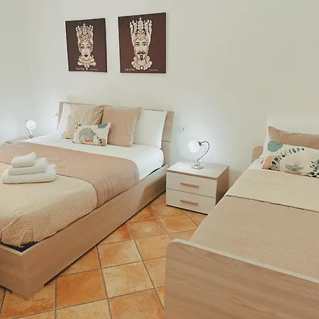 Sicania - In Centro Storico A